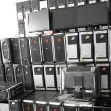 深科五金零件制品廠 精密制造專家，專注電腦、手機、玩具、U盤、MP3/4等產品的零部件生產與代理代辦服務